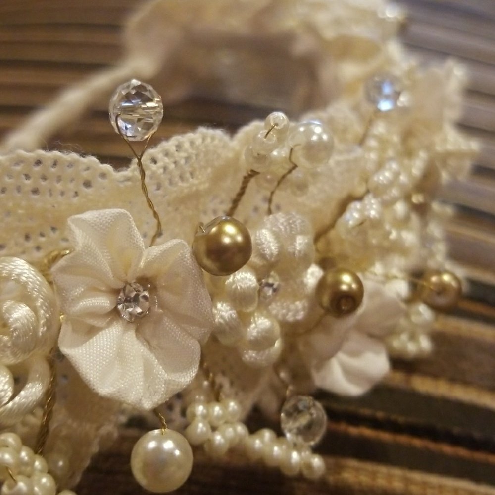 first Communion (Tiara) - Picture 2 of 4